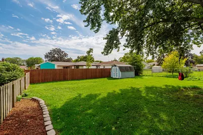2251 E Poplar Ave, Oak Creek, WI 53154 - Photo 26