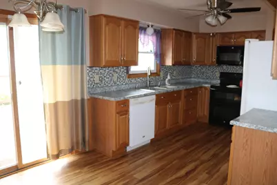 N94W16478  Cumberland Rd, Menomonee Falls, WI 53051 - Photo 4