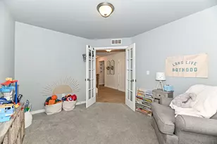 663 E Blf Cir, Racine, WI 53185 - Photo 14