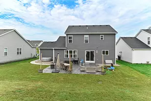 663 E Blf Cir, Racine, WI 53185 - Photo 36