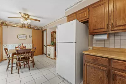 8173 S Legend Dr, Franklin, WI 53132 - Photo 8
