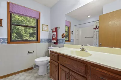 8173 S Legend Dr, Franklin, WI 53132 - Photo 18