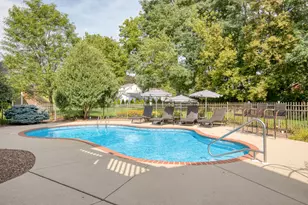 2120 Carriage Hills Dr, Delafield, WI 53018 - Photo 68