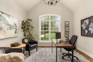 2120 Carriage Hills Dr, Delafield, WI 53018 - Photo 28