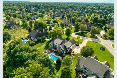 2120  Carriage Hills Dr, Delafield, WI 53018 - Photo 78