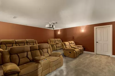 2120  Carriage Hills Dr, Delafield, WI 53018 - Photo 56