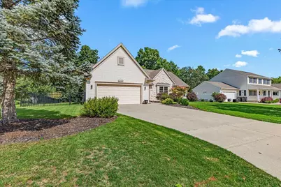 4020 W Lakeview Dr, Franklin, WI 53132 - Photo 4