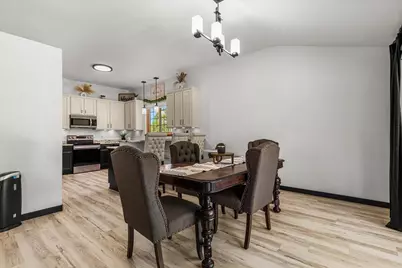 4020 W Lakeview Dr, Franklin, WI 53132 - Photo 12