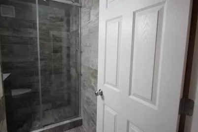 2715 S 50th St, Milwaukee, WI 53219 - Photo 10