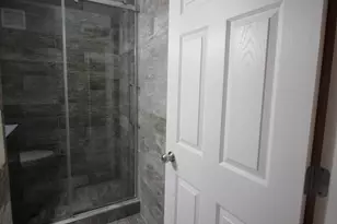 2715 S 50th St, Milwaukee, WI 53219 - Photo 10
