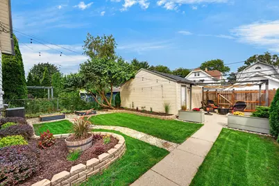 3318 N Weil St, Milwaukee, WI 53212 - Photo 32