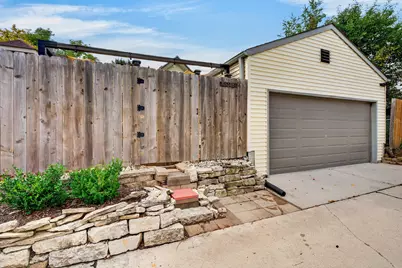 3318 N Weil St, Milwaukee, WI 53212 - Photo 36
