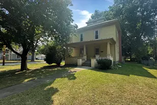 348 S Whiton St, Whitewater, WI 53190 - Photo 1