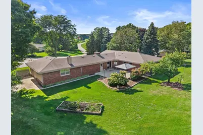 949  Hickory Hill Pkwy, Richfield, WI 53033 - Photo 56