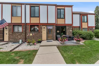 4157 W College Ave, Franklin, WI 53221 - Photo 2