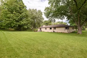 4695 Wessex Dr, Brookfield, WI 53045 - Photo 28