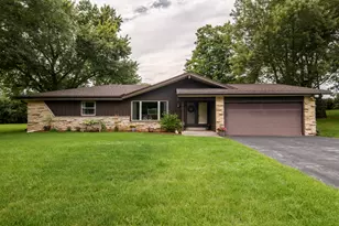 4695 Wessex Dr, Brookfield, WI 53045 - Photo 1