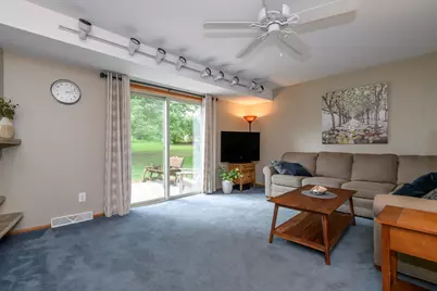 4695  Wessex Dr, Brookfield, WI 53045 - Photo 18