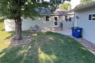 1907 LA Cres Ct, Campbell, WI 54603 - Photo 6