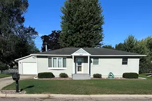 1907 LA Cres Ct, Campbell, WI 54603 - Photo 2