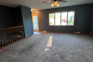 1907 LA Cres Ct, Campbell, WI 54603 - Photo 10