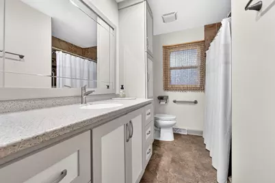 4936  Deerwood Dr, Racine, WI 53406 - Photo 18