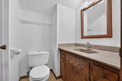 4936  Deerwood Dr, Racine, WI 53406 - Photo 16