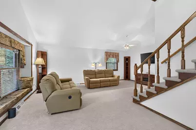 4936  Deerwood Dr, Racine, WI 53406 - Photo 6