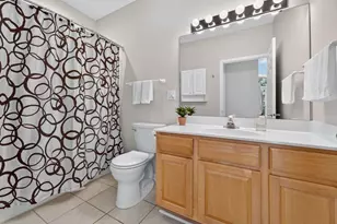 9056 W Elm Ct, Franklin, WI 53132 - Photo 14