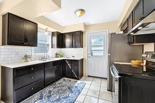 2109 N 70th St, Wauwatosa, WI 53213 - Photo 12