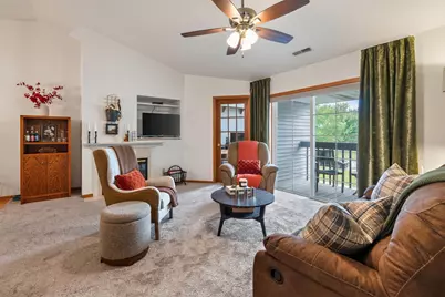 401 W Aspen Dr #1, Oak Creek, WI 53154 - Photo 2