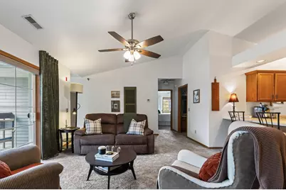 401 W Aspen Dr #1, Oak Creek, WI 53154 - Photo 20