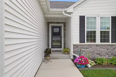 1017  Durango Dr, Hartford, WI 53027 - Photo 40