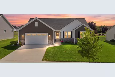 1017  Durango Dr, Hartford, WI 53027 - Photo 1