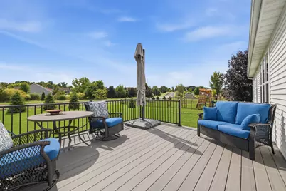 1017  Durango Dr, Hartford, WI 53027 - Photo 24
