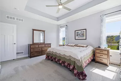 1017  Durango Dr, Hartford, WI 53027 - Photo 16
