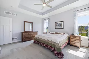 1017 Durango Dr, Hartford, WI 53027 - Photo 16