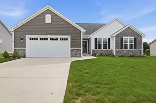 1017 Durango Dr, Hartford, WI 53027 - Photo 38