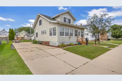 2012 N 19th St, Sheboygan, WI 53081 - Photo 2