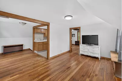 300  James St, Slinger, WI 53086 - Photo 4