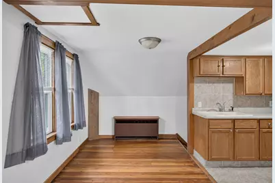 300  James St, Slinger, WI 53086 - Photo 6