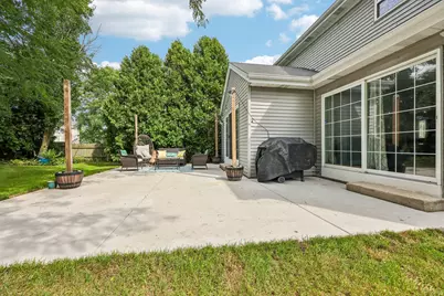 4441 S 116th St, Greenfield, WI 53228 - Photo 38