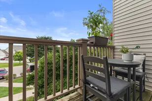 W206N16729 Blackberry Cir, Jackson, WI 53037 - Photo 6