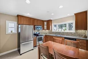 2723 S 46th St, Milwaukee, WI 53219 - Photo 6