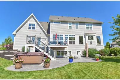 N66W15735  Fox Meadow Dr, Menomonee Falls, WI 53051 - Photo 46