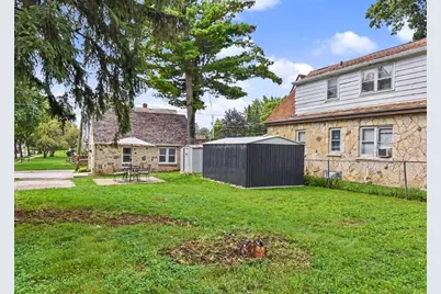4805 W Custer Ave, Milwaukee, WI 53218 - Photo 20