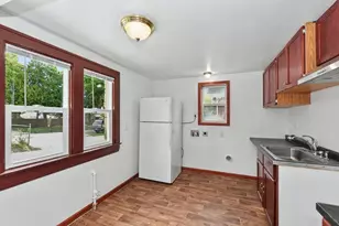 4805 W Custer Ave, Milwaukee, WI 53218 - Photo 8