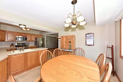 5433 S 24th St, Milwaukee, WI 53221 - Photo 10