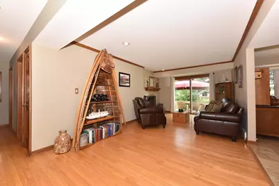 5433 S 24th St, Milwaukee, WI 53221 - Photo 14