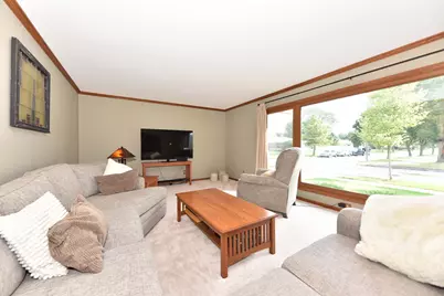 5433 S 24th St, Milwaukee, WI 53221 - Photo 2